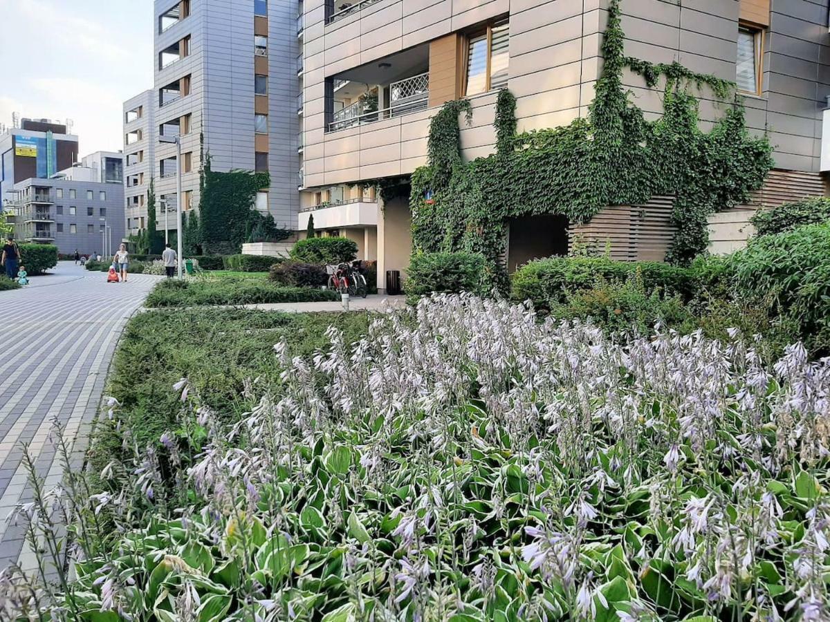 Airport Residence Amber ワルシャワ エクステリア 写真